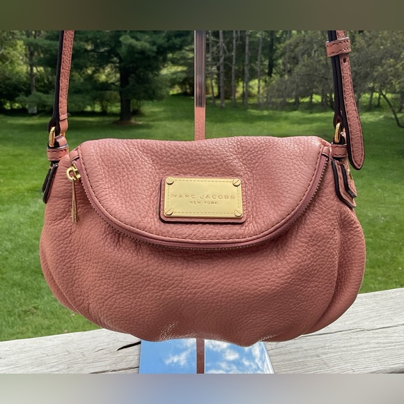 Marc Jacobs Classic Natasha Crossbody – Rosewood Pink Pebbled Leather 👜 EUC - Picture 1 of 13